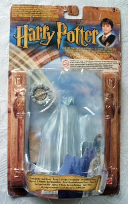 Harry Potter Mattel (52671) Invisibility Cloak Carded Figure.